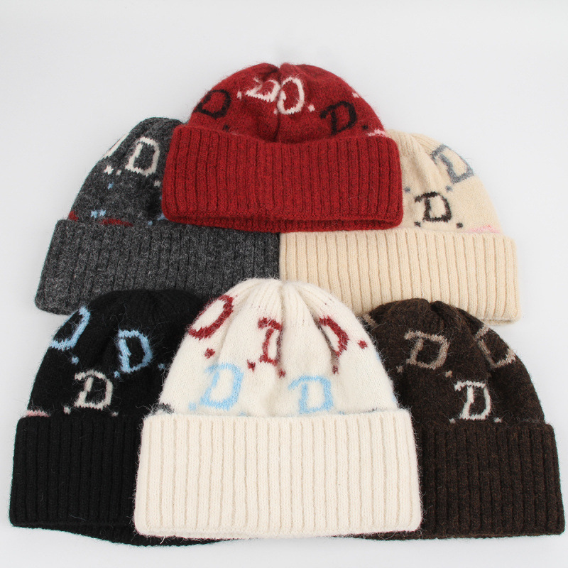 Жаккардовая вязаная шапка-бини – обзор и цена Beanie Cuffed Knit