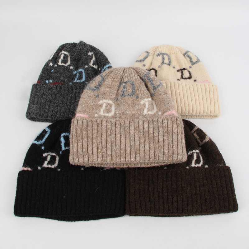 Жаккардовая вязаная шапка-бини – обзор и цена Beanie Cuffed Knit