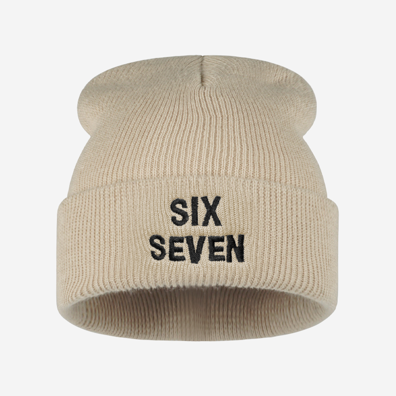 Вязаная шапка-бини с вышитыми  – обзор и цена Beanie Cuffed Knit